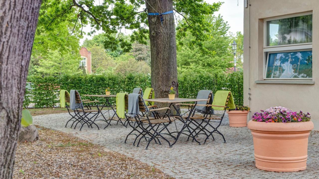 Landhotel Diana Teltow Buitenkant foto
